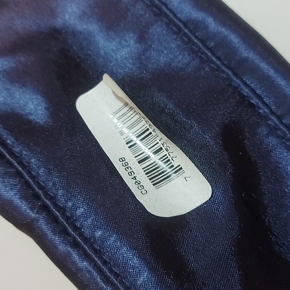 Clé de Peau Beauté cosmetic pouch - Picture 5 of 5